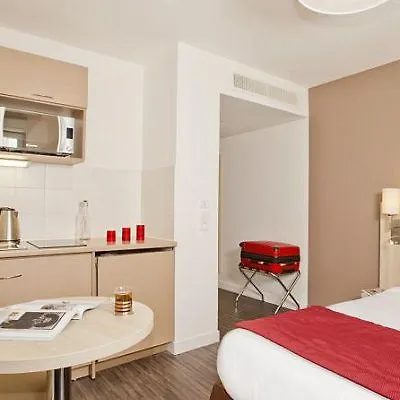 Residhome La Defense Lägenhetshotell 3*